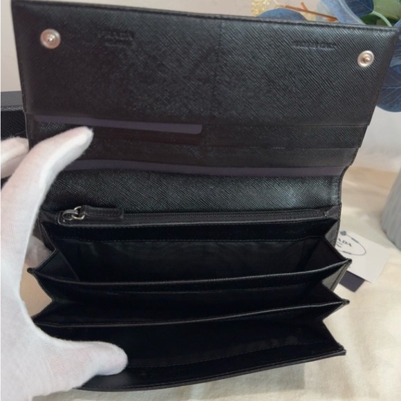 PRADA NYLON AND LEATHER BIFOLD LONG WALLET with authenticity card - Picture 3 of 8